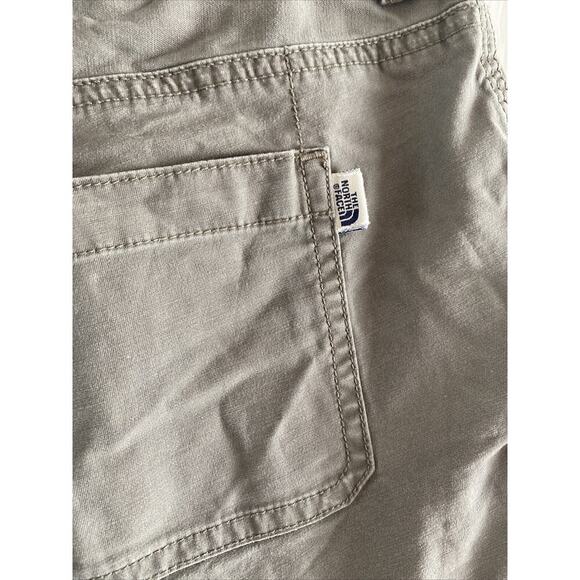 The North Face Women's 8 Regular Fit Hiking Shorts Gorpcore Hiking Camping‎ - Picture 5 of 8